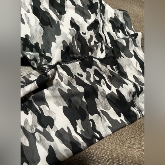 EVCR Camo Bike Shorts for Women medium - Picture 3 of 5